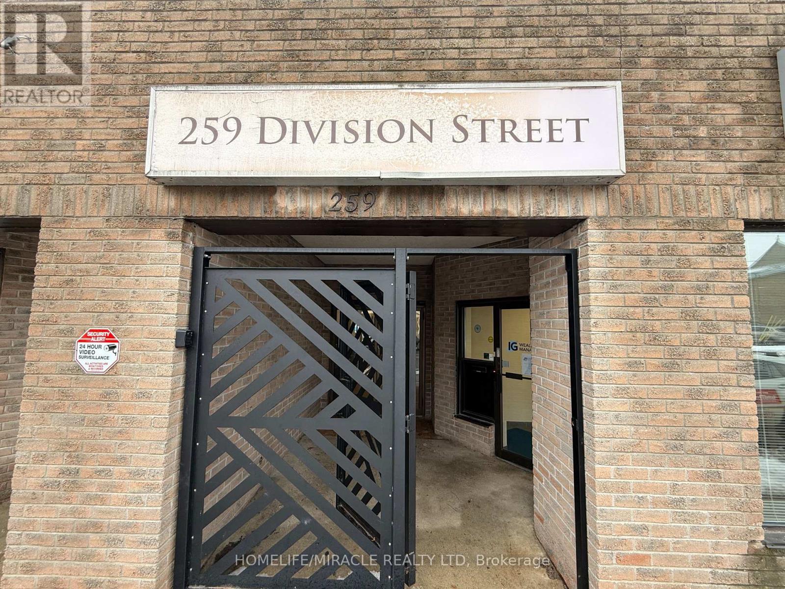259a Division Street, Cobourg, Ontario K9A 3P9 - Photo 2 - X12976688