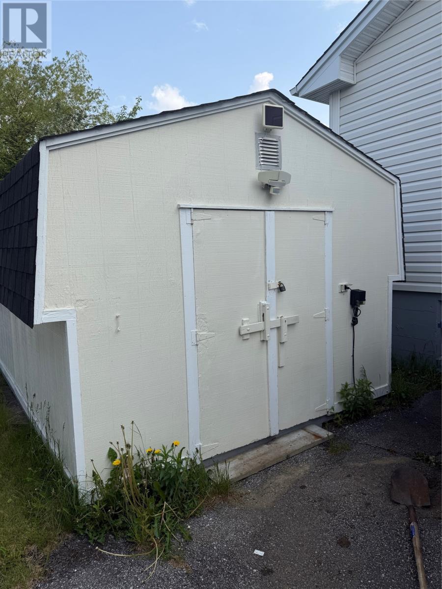 Photo 33