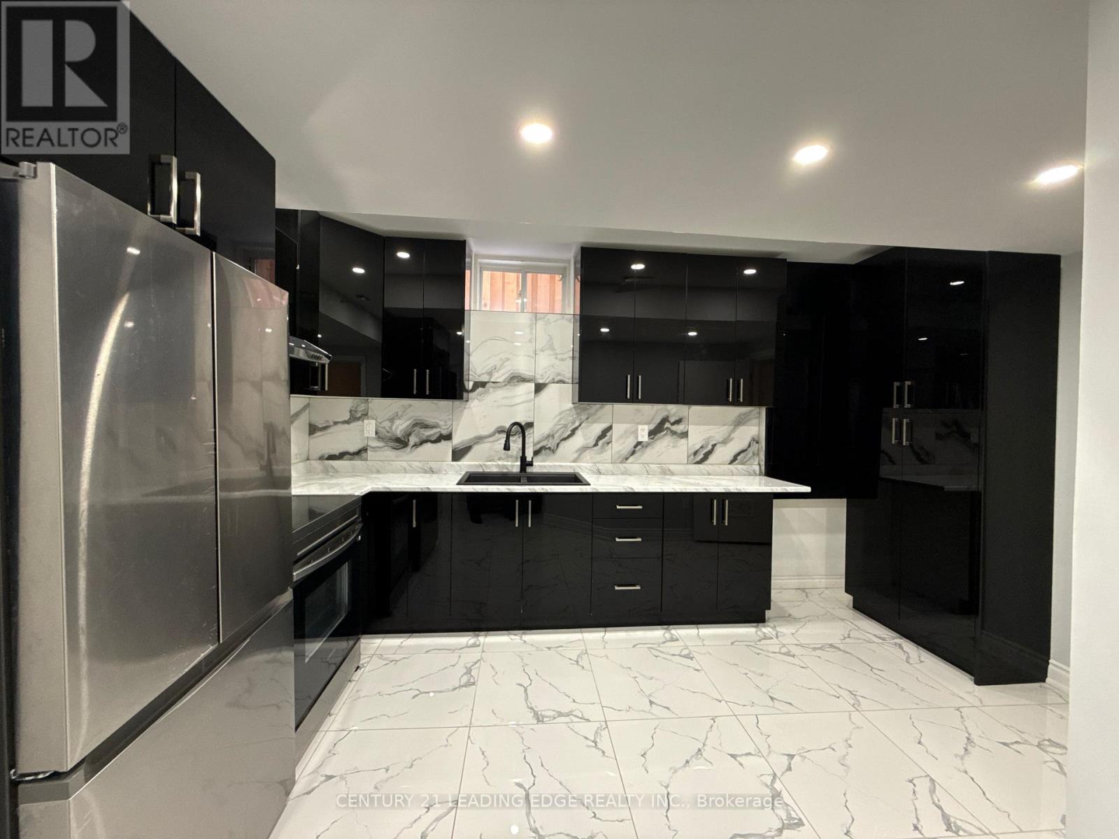 Lower - 11 Northern Breeze Crescent, Whitby, Ontario  L1R 0P4 - Photo 18 - E13522886