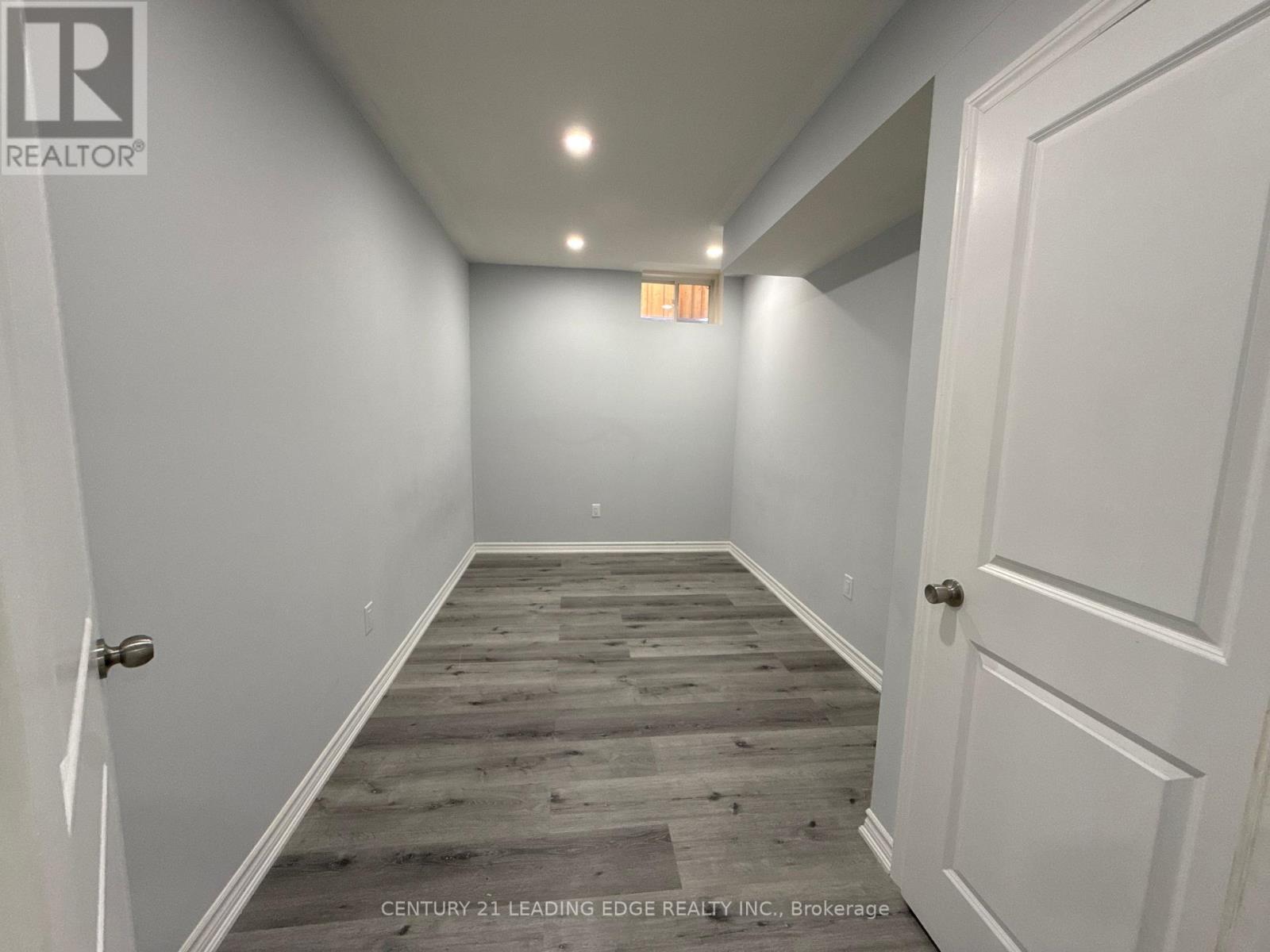 Lower - 11 Northern Breeze Crescent, Whitby, Ontario  L1R 0P4 - Photo 5 - E13522886