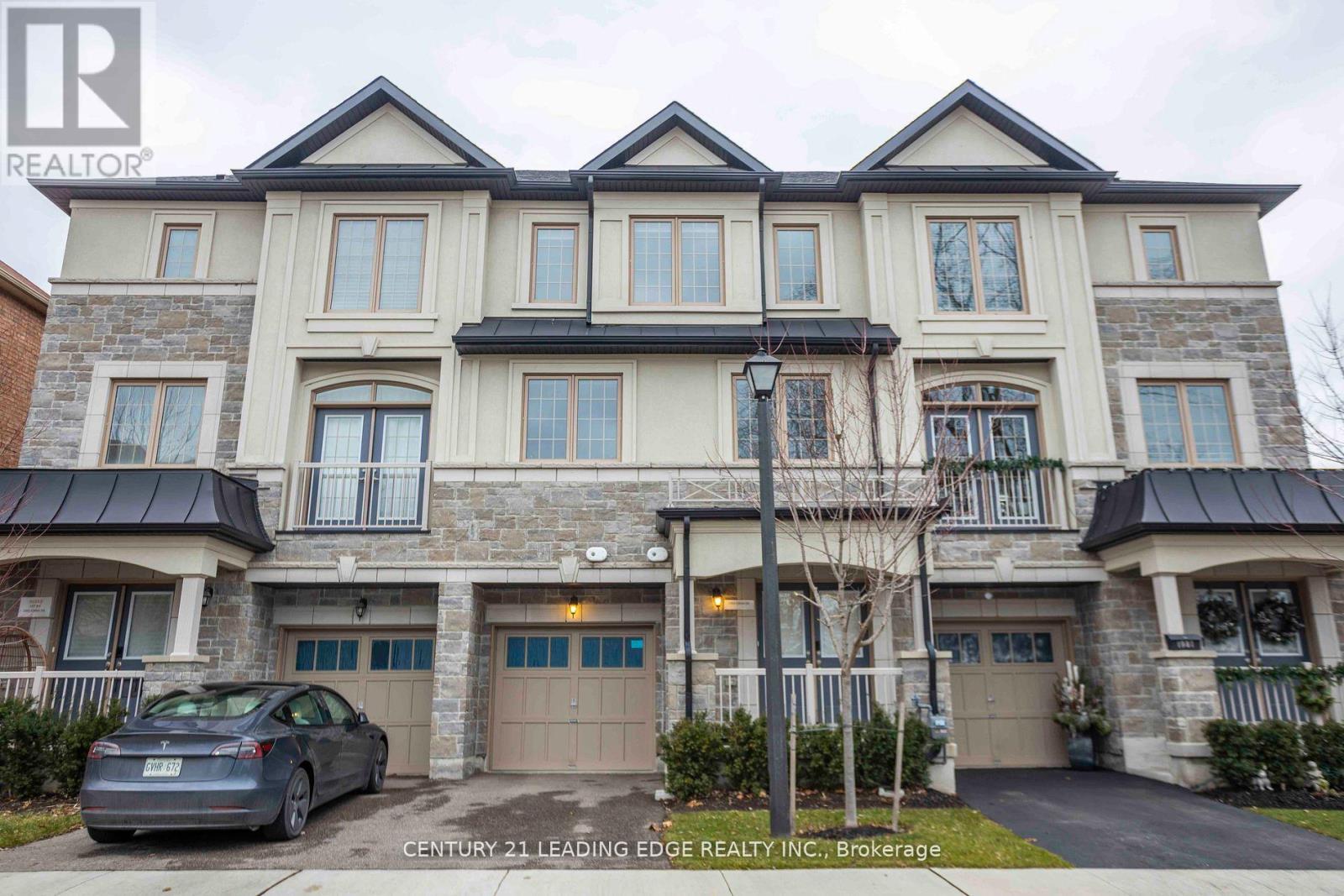 1983 Oana Drive, Mississauga, Ontario  L5J 0A4 - Photo 2 - W13522816