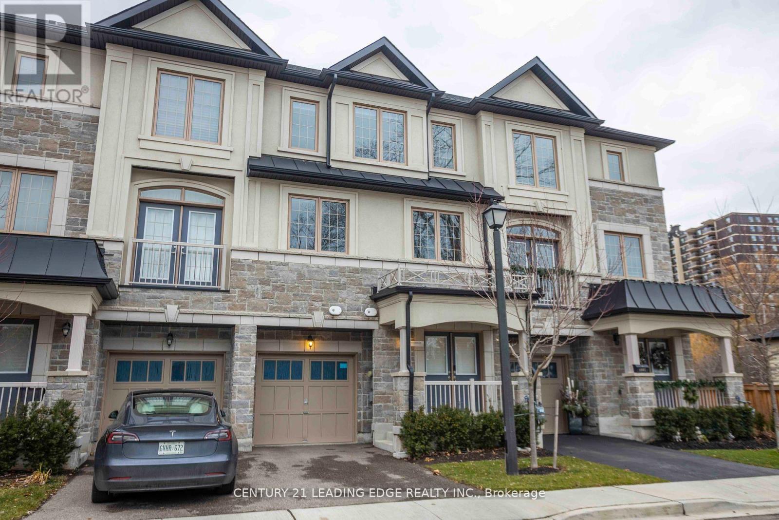 1983 Oana Drive, Mississauga, Ontario  L5J 0A4 - Photo 3 - W13522816