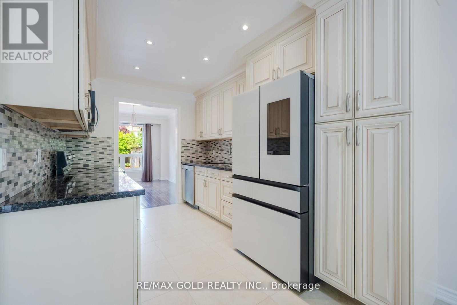 6258 Atherly Crescent, Mississauga, Ontario  L5N 2J2 - Photo 13 - W13522888