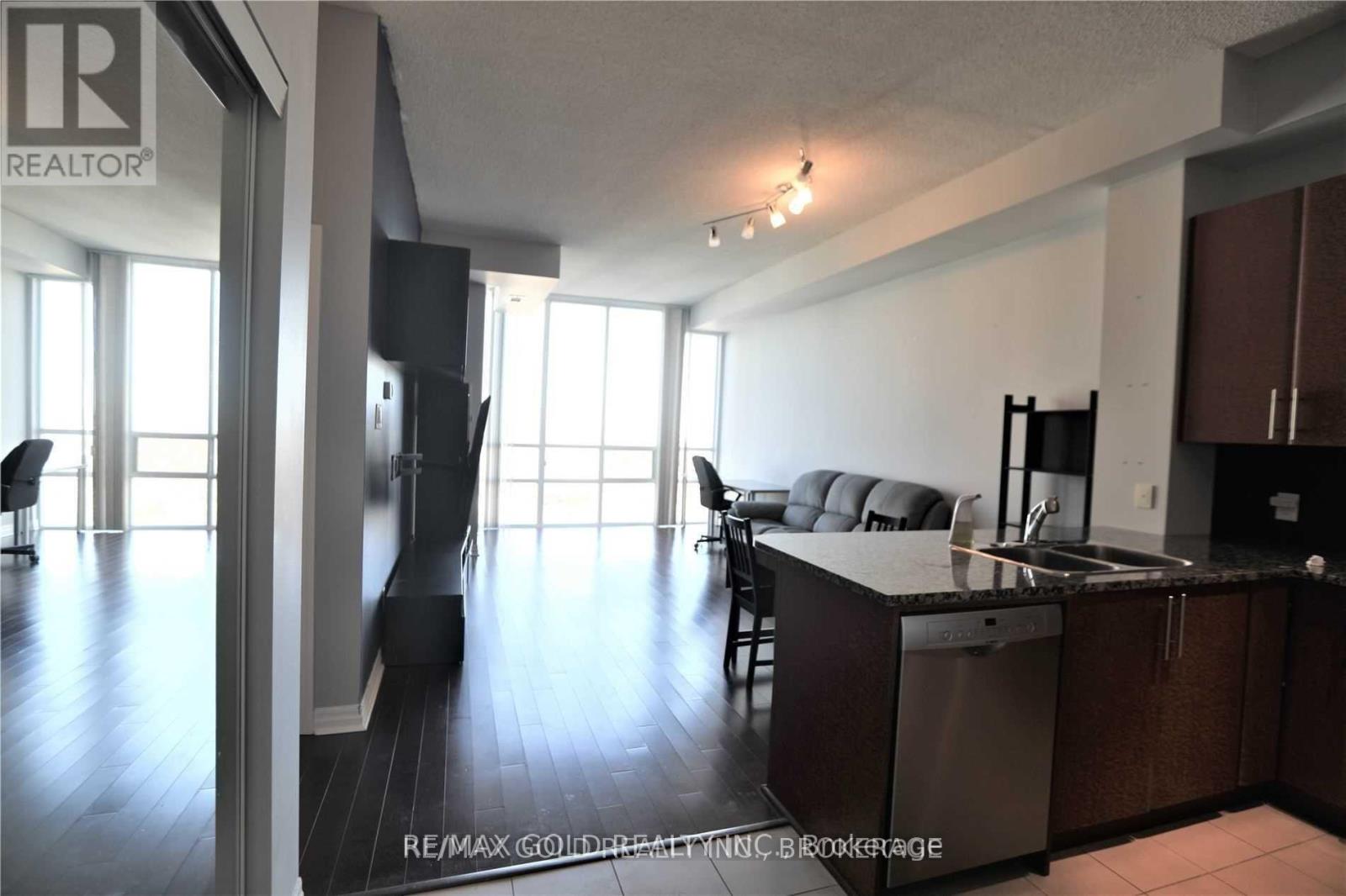 3602 - 3515 Kariya Drive, Mississauga, Ontario  L5B 0C1 - Photo 10 - W13522896