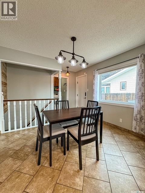 437 Russell Crescent, Swift Current, Saskatchewan  S9H 4S6 - Photo 4 - SK041495