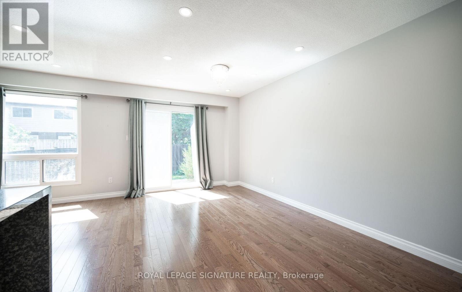 447 Ontario Street, Milton, Ontario  L9T 3J4 - Photo 5 - W13509052