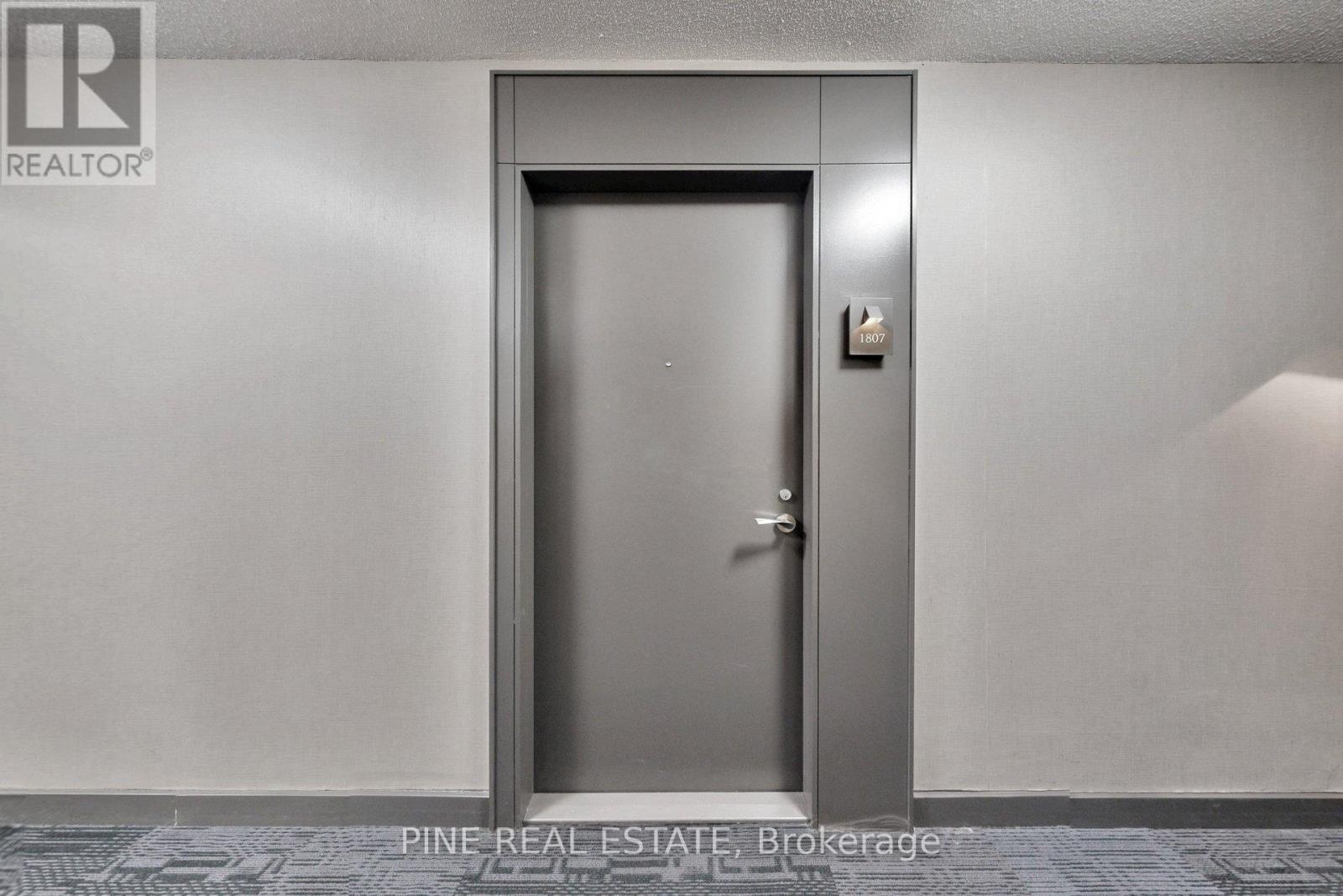 1807 - 2230 Lake Shore Boulevard W, Toronto, Ontario  M8V 0B2 - Photo 4 - W13521934