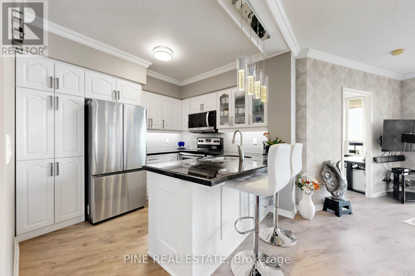 1807 - 2230 Lake Shore Boulevard W, Toronto, Ontario  M8V 0B2 - Photo 5 - W13521934