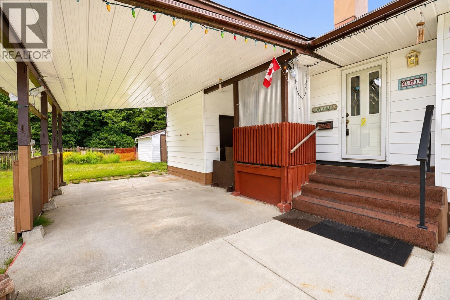 51 Swallow Street, Kitimat, British Columbia  V8C 1K6 - Photo 2 - R3142663