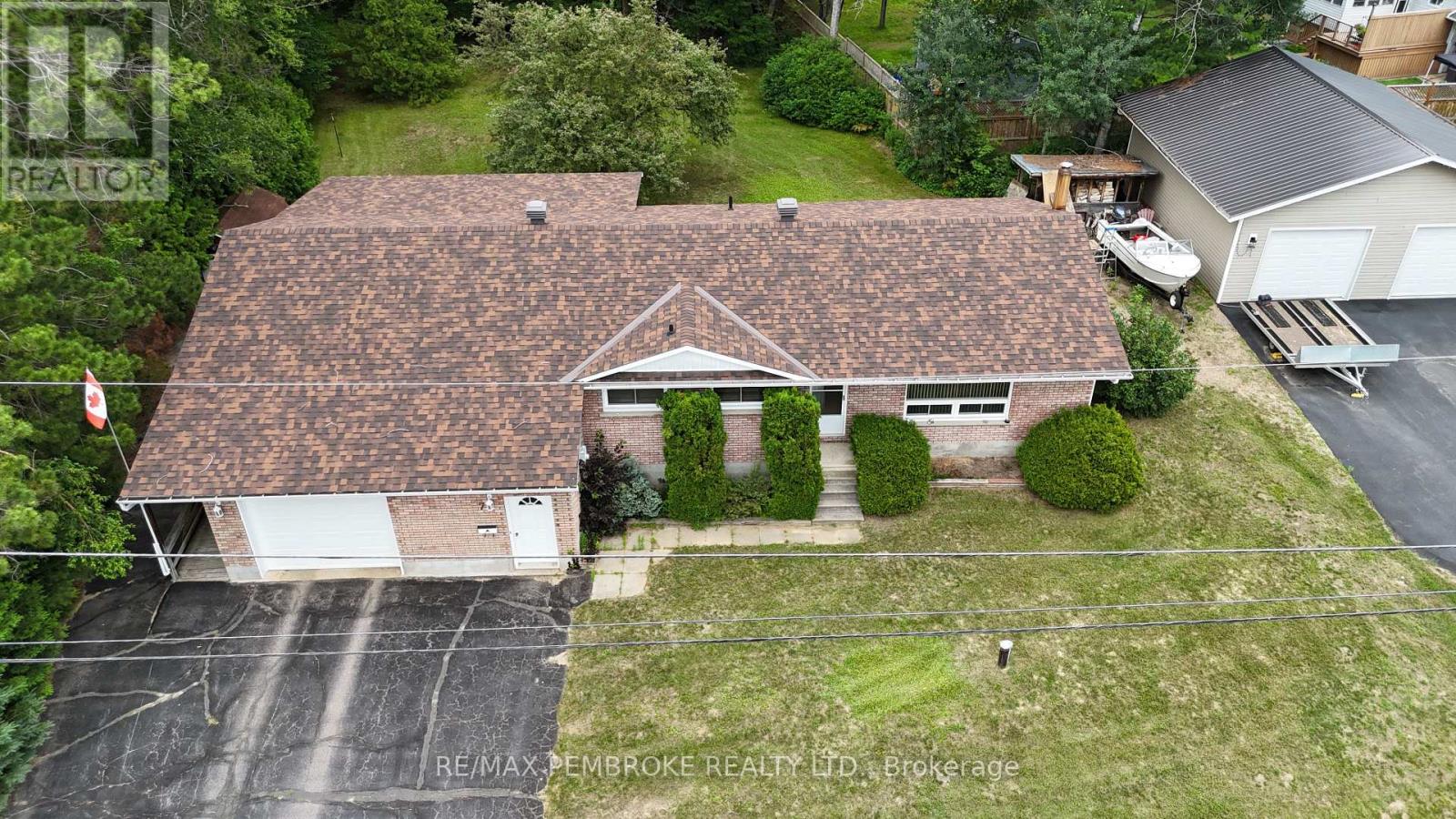 7 Martin Street, Laurentian Hills, Ontario  K0J 1J0 - Photo 7 - X13522922