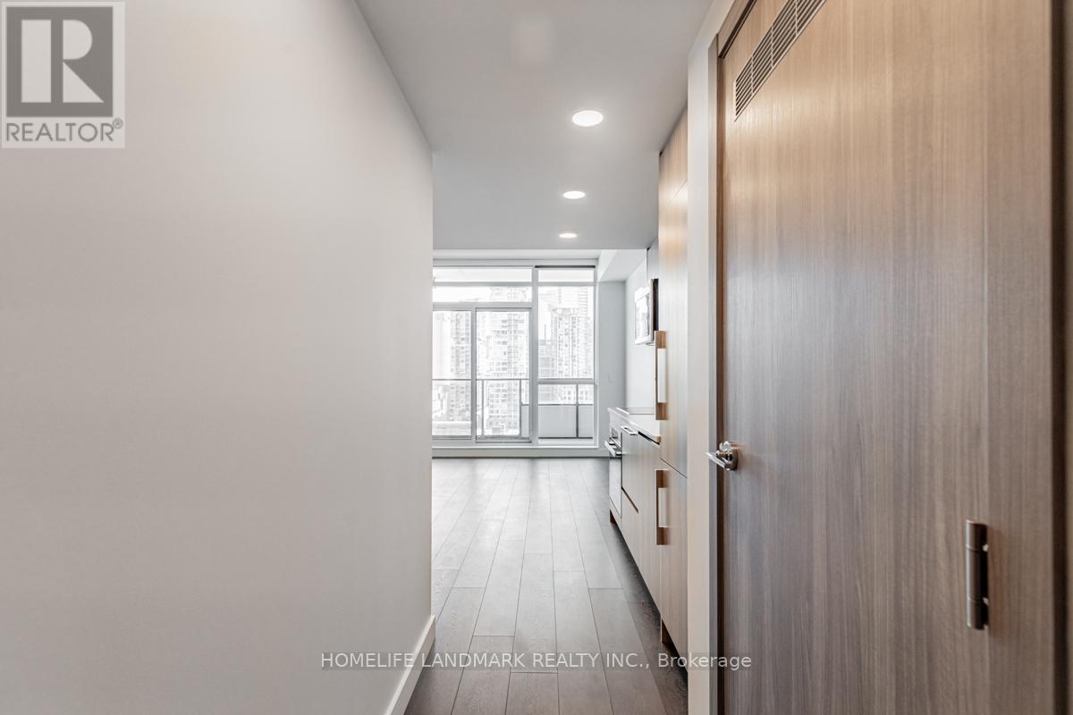2203 - 38 Widmer Street, Toronto, Ontario  M5V 0P7 - Photo 2 - C13522928