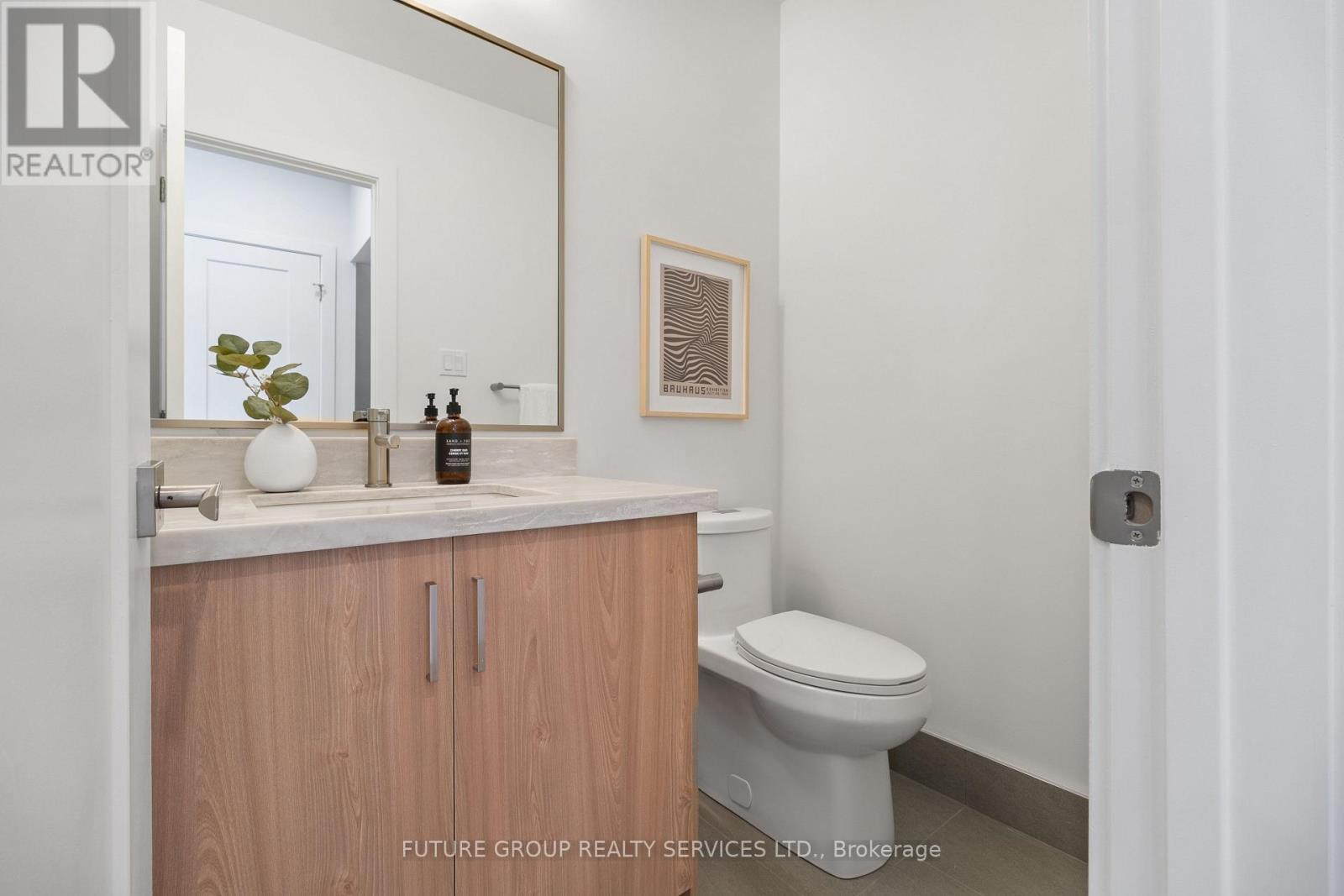 Unit 2 - 34 Poplar Avenue, Toronto, Ontario  M9B 3R4 - Photo 11 - W13522942