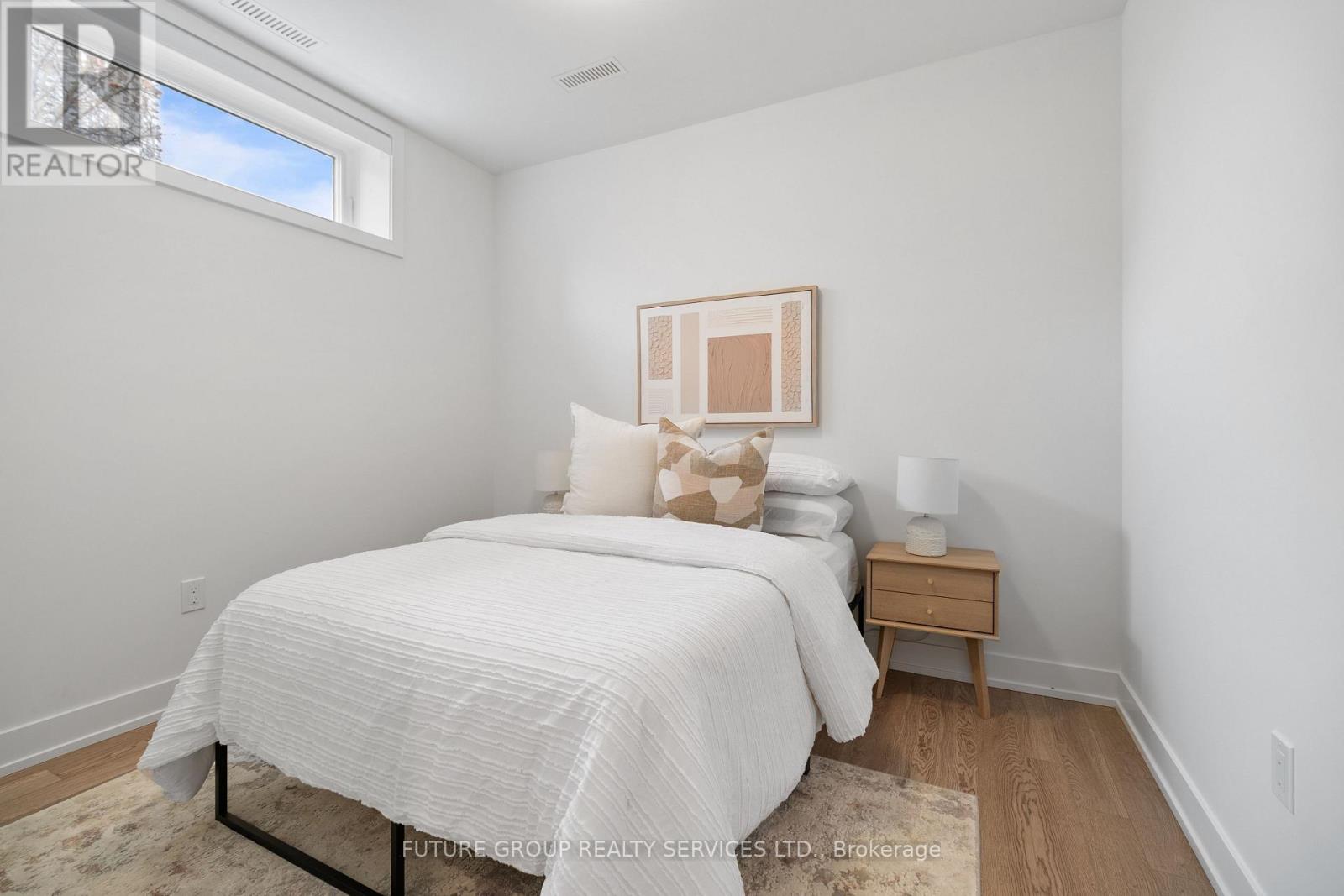 Unit 2 - 34 Poplar Avenue, Toronto, Ontario  M9B 3R4 - Photo 17 - W13522942