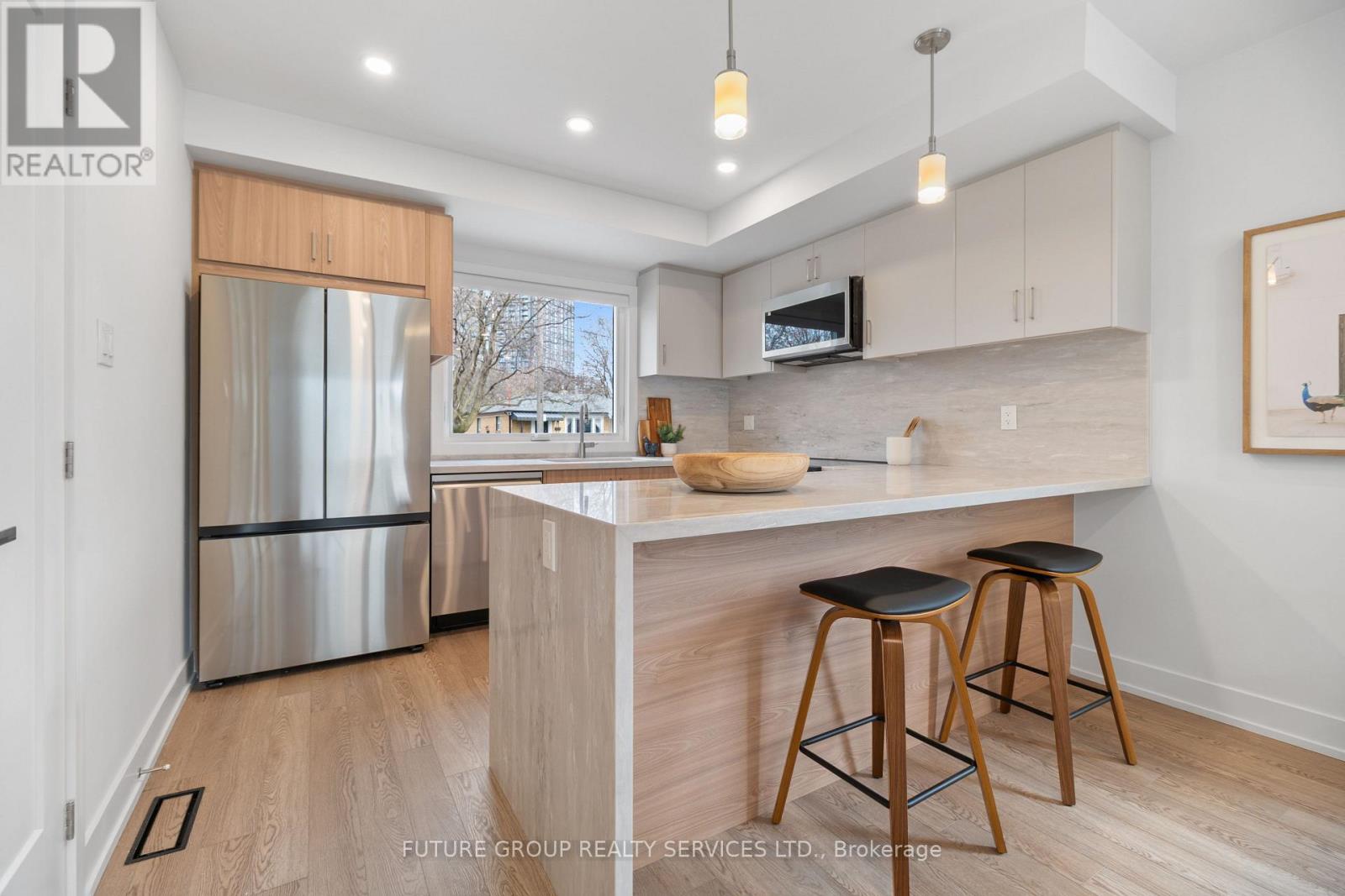 Unit 2 - 34 Poplar Avenue, Toronto, Ontario  M9B 3R4 - Photo 4 - W13522942