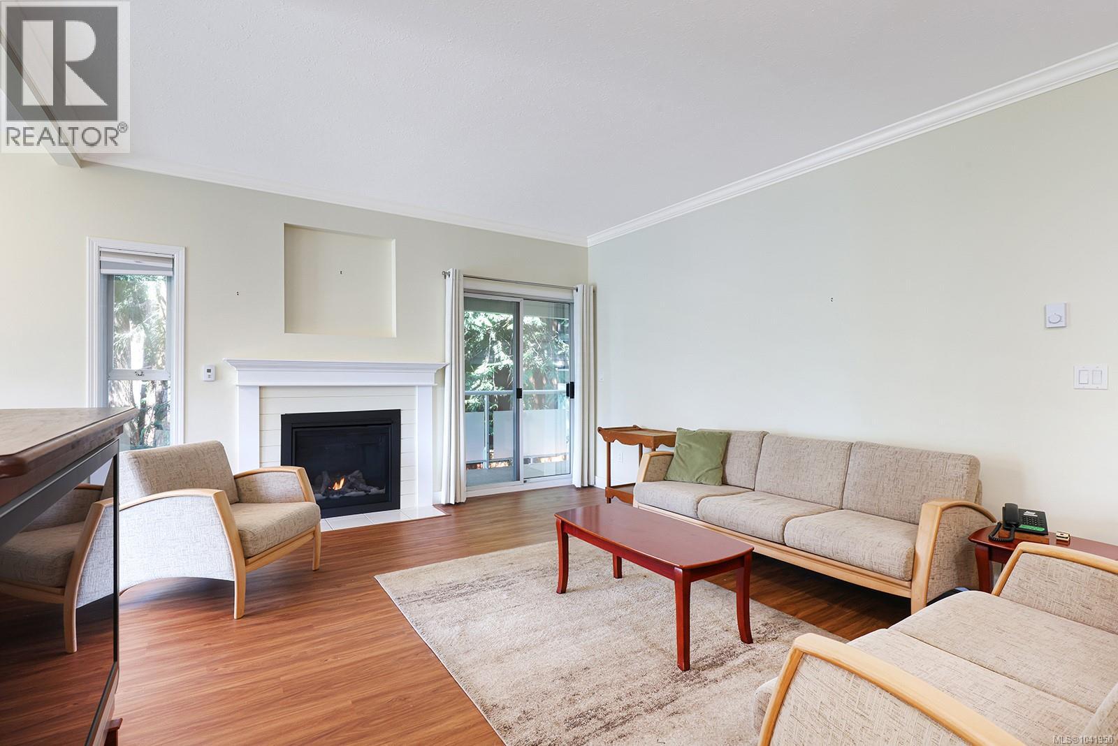 206 1686 Balmoral Ave — photo 4