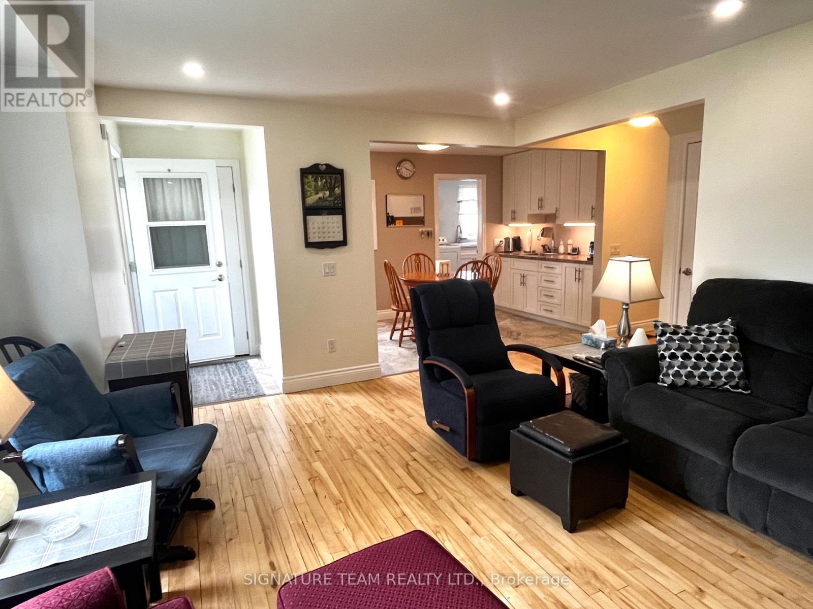 24 Peter Street, Renfrew, Ontario  K7V 1H8 - Photo 9 - X13522424