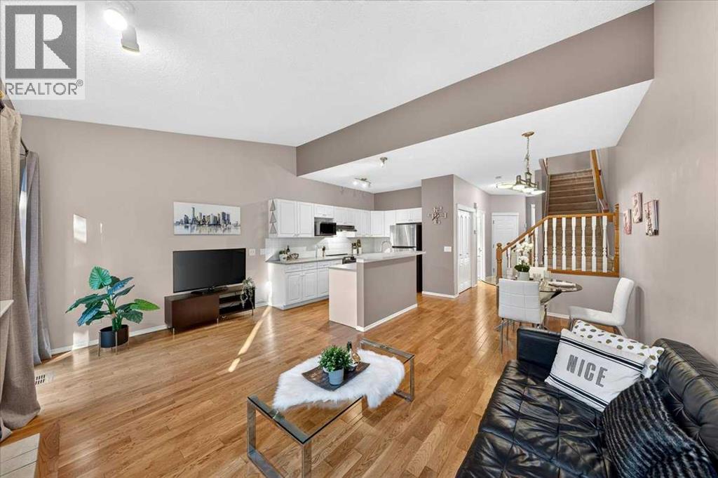 17 Edgeridge Terrace NW, Calgary, Alberta  T3A 6C1 - Photo 11 - A2322876