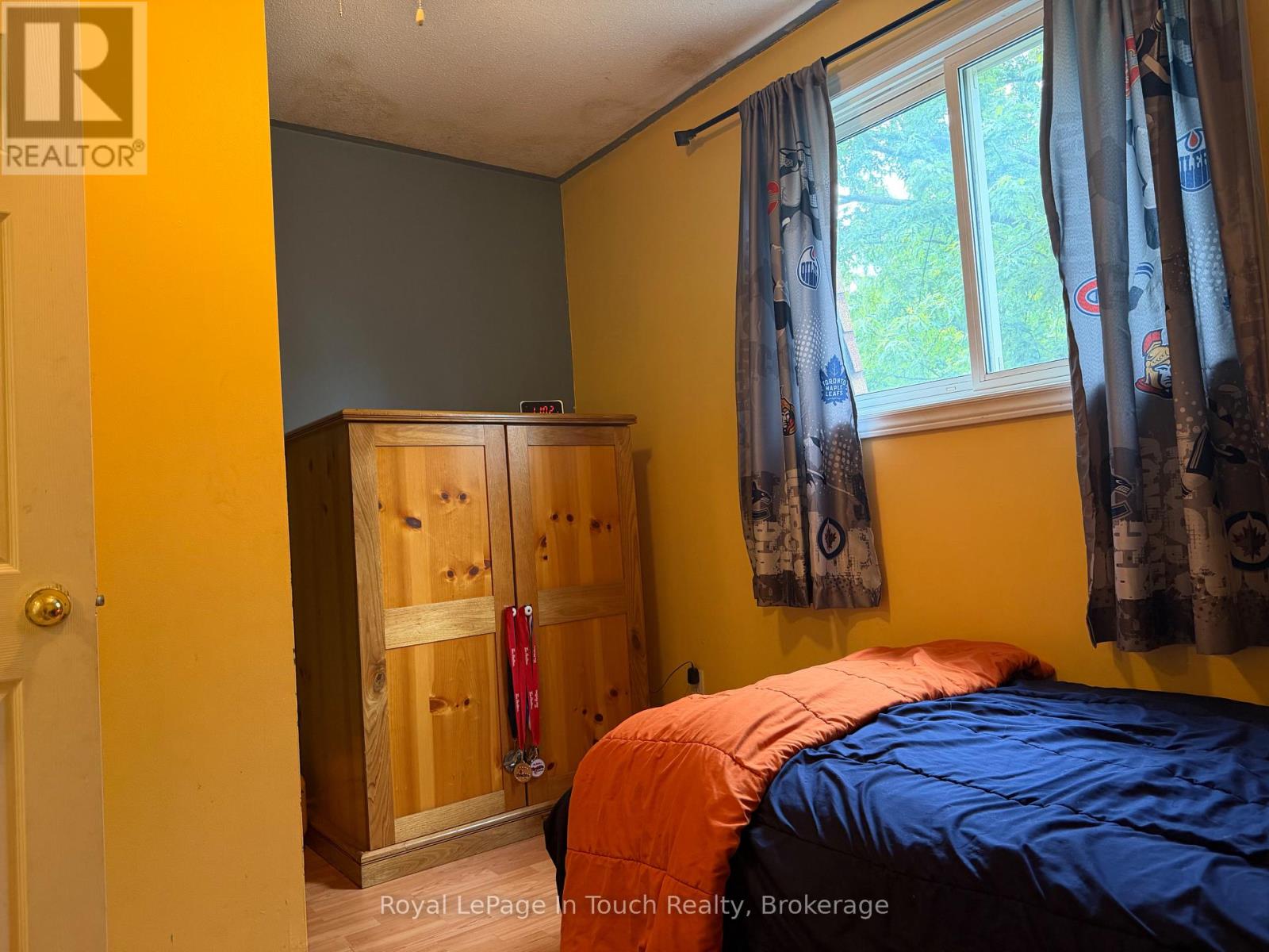 111 Burke Street, Penetanguishene, Ontario  L9M 1B2 - Photo 14 - S13523014