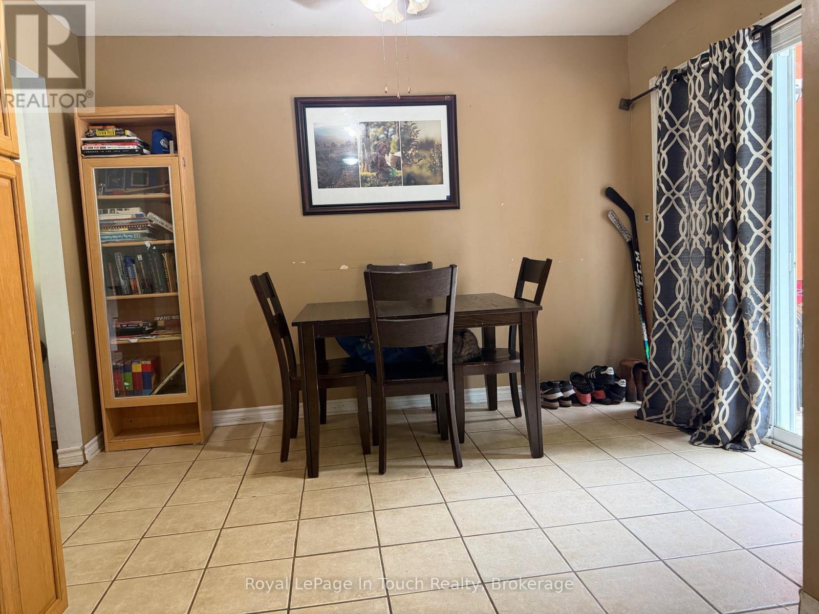 111 Burke Street, Penetanguishene, Ontario  L9M 1B2 - Photo 6 - S13523014