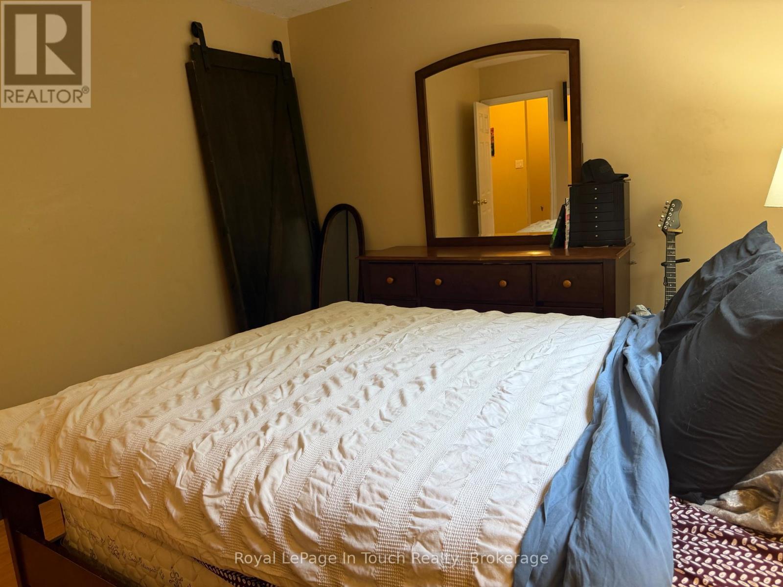 111 Burke Street, Penetanguishene, Ontario  L9M 1B2 - Photo 9 - S13523014
