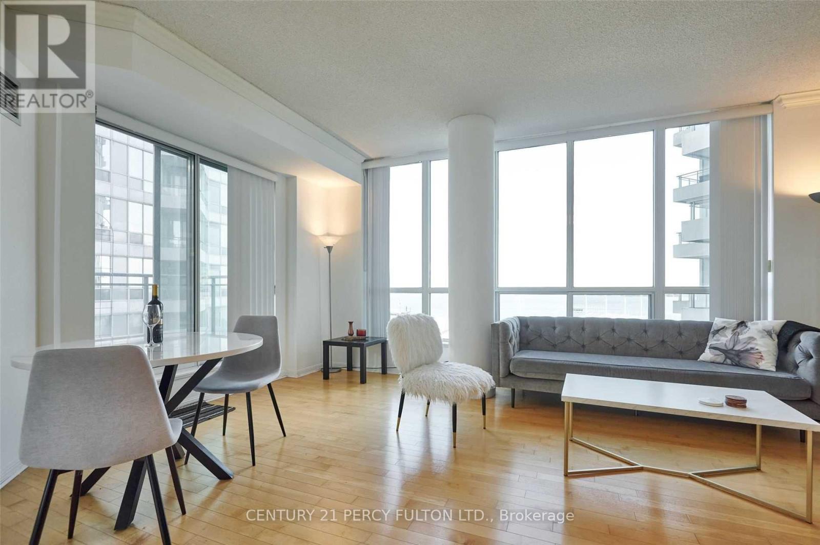 1016 - 230 Queens Quay W, Toronto, Ontario  M5J 1B5 - Photo 3 - C13522978