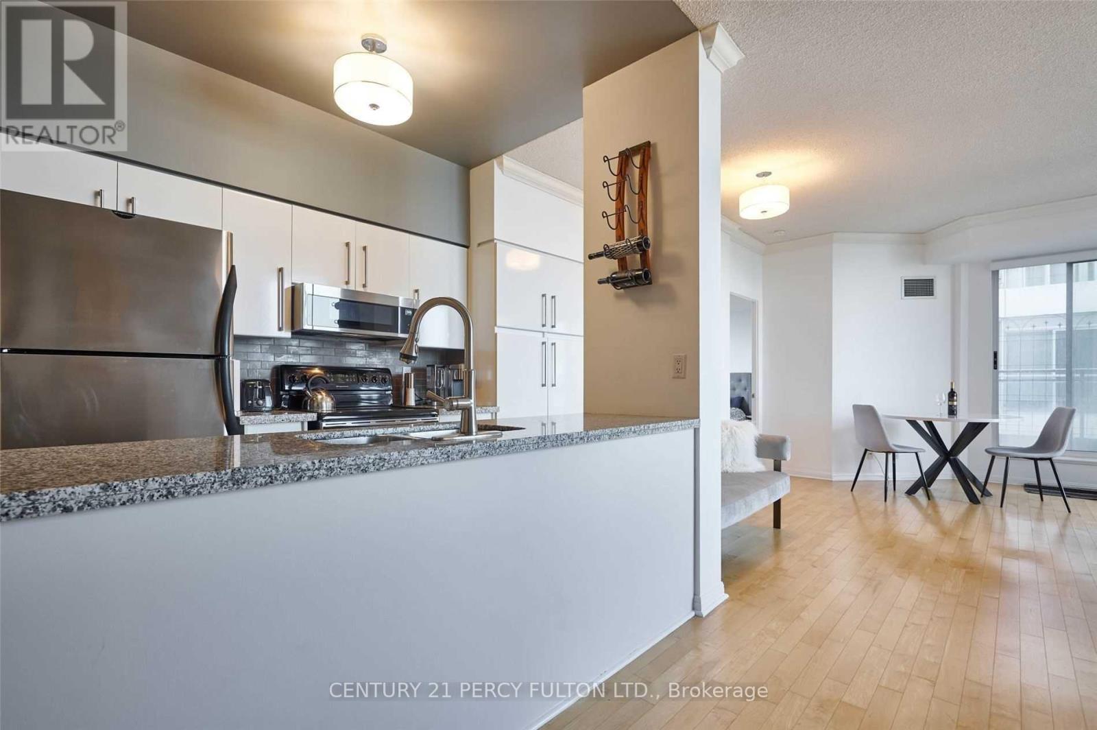 1016 - 230 Queens Quay W, Toronto, Ontario  M5J 1B5 - Photo 9 - C13522978