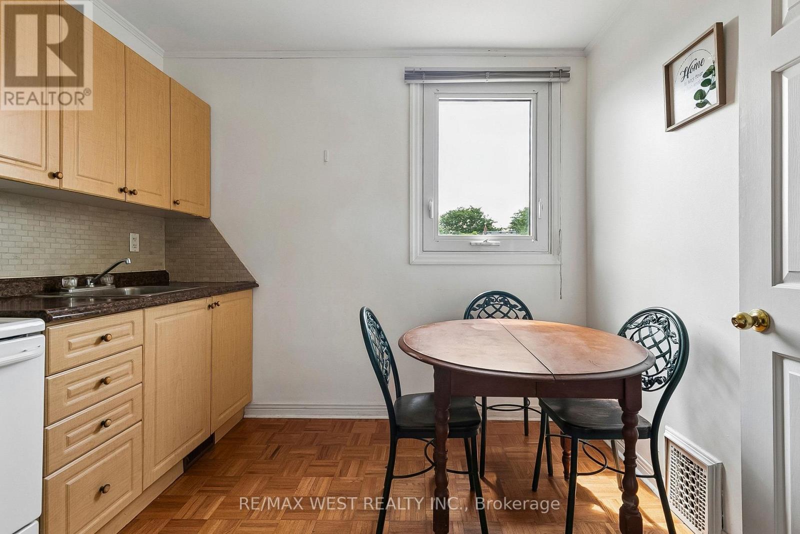 454 Brock Avenue, Toronto, Ontario  M6H 3N3 - Photo 17 - C13523056