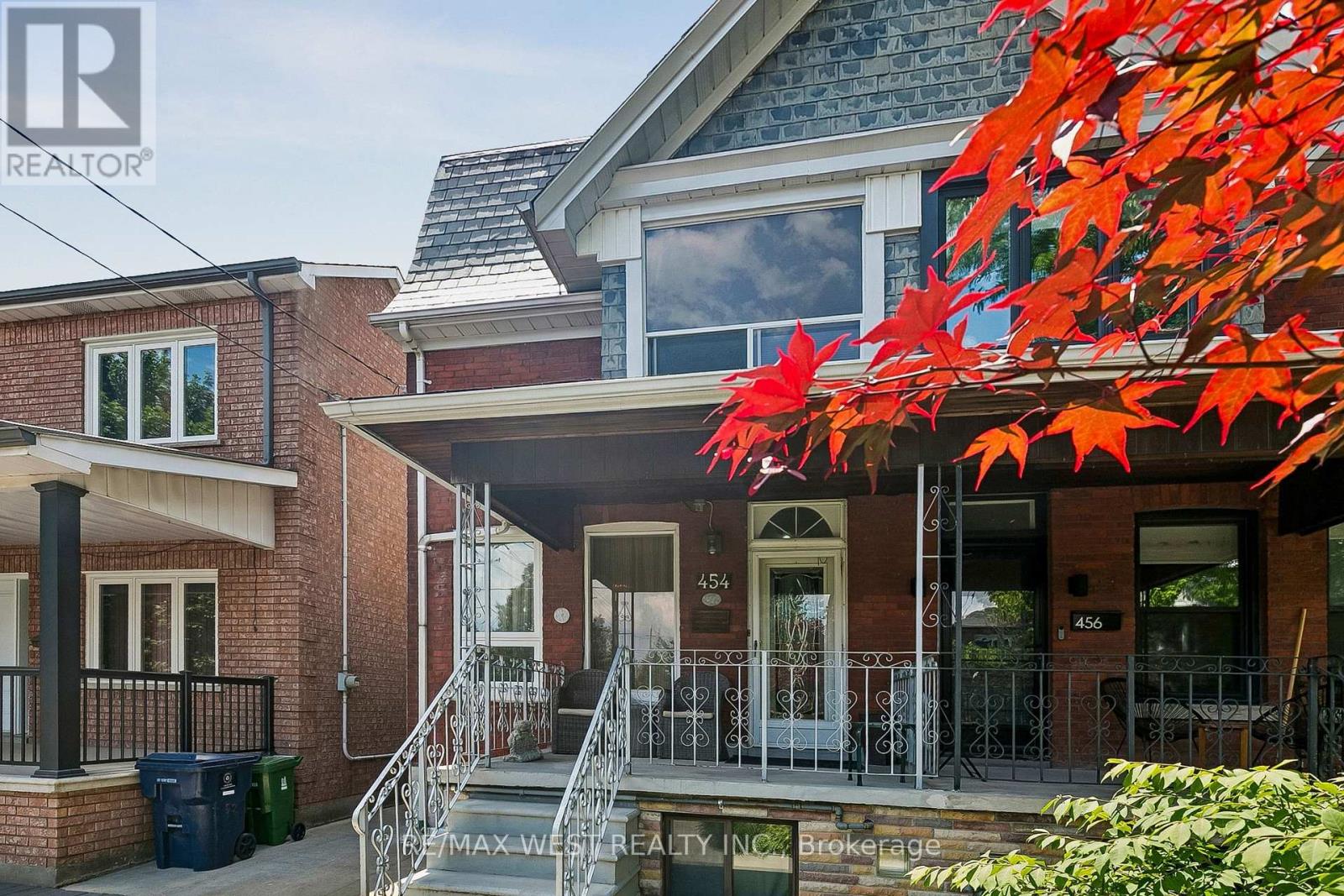 454 Brock Avenue, Toronto, Ontario  M6H 3N3 - Photo 2 - C13523056