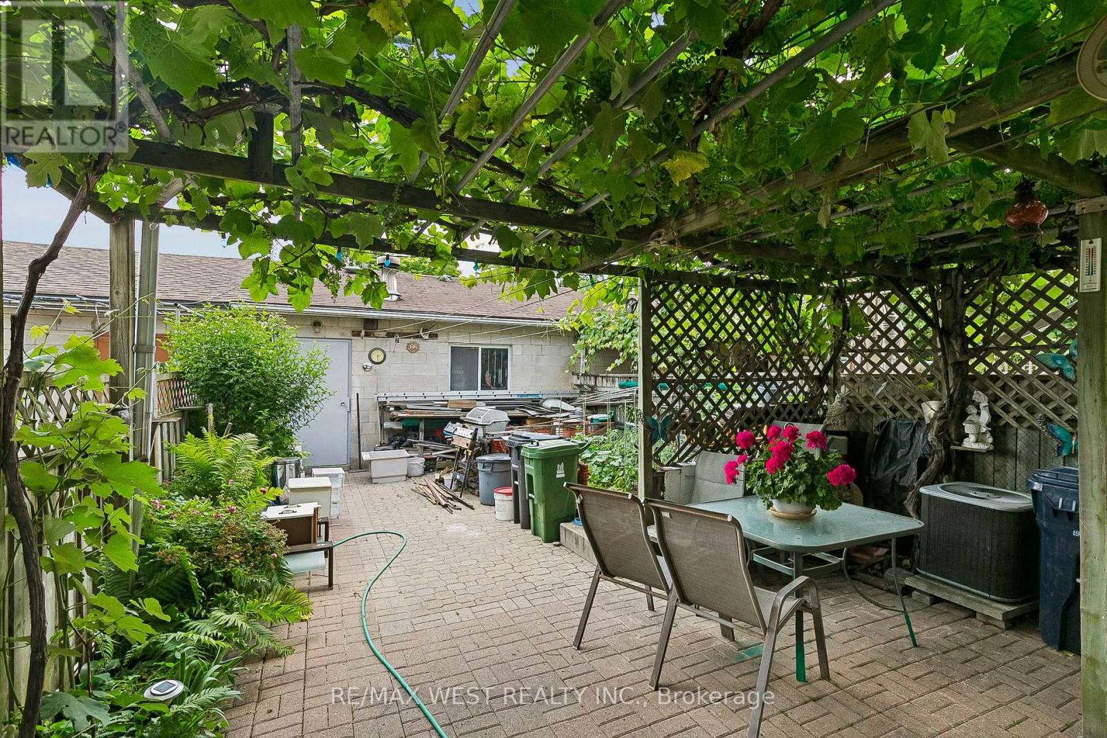 454 Brock Avenue, Toronto, Ontario  M6H 3N3 - Photo 26 - C13523056
