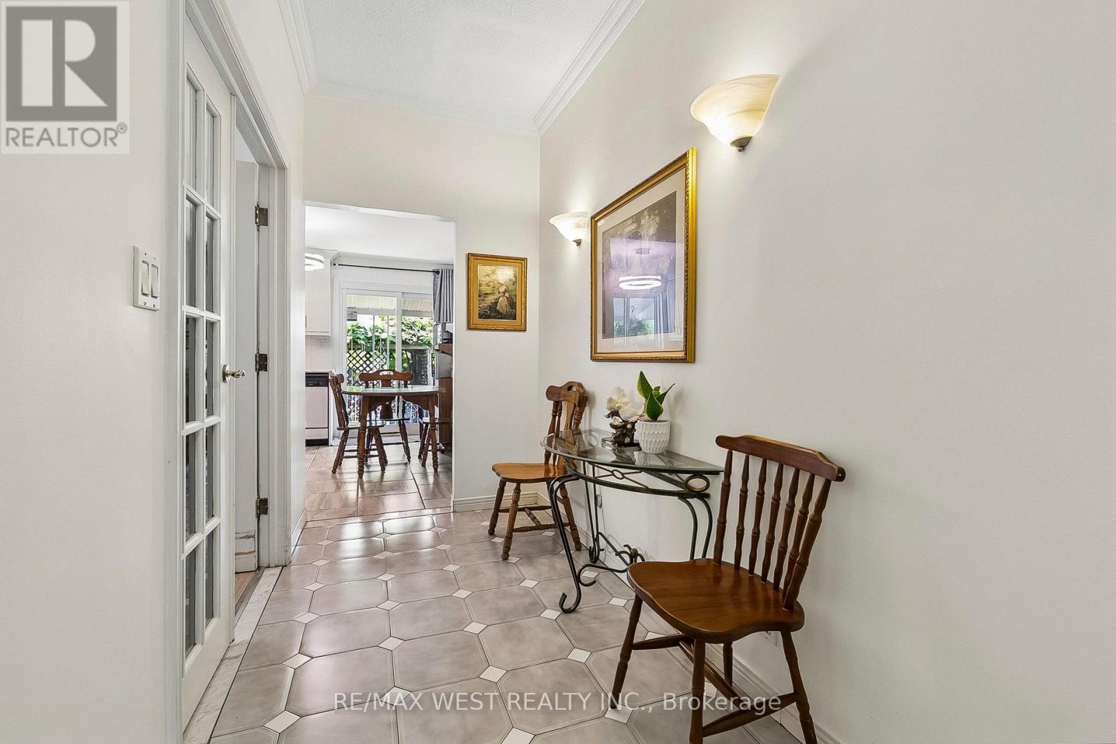 454 Brock Avenue, Toronto, Ontario  M6H 3N3 - Photo 8 - C13523056