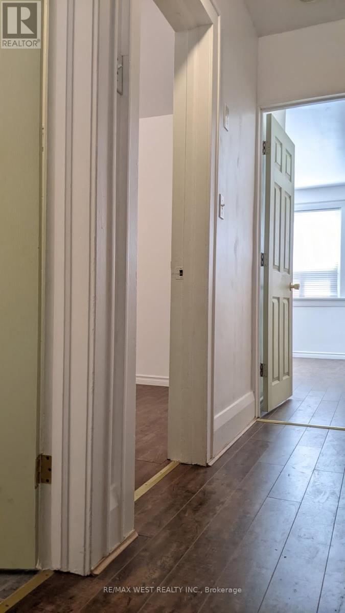 Upper - 321 Caledonia Road, Toronto, Ontario  M6E 4T4 - Photo 8 - W13521798