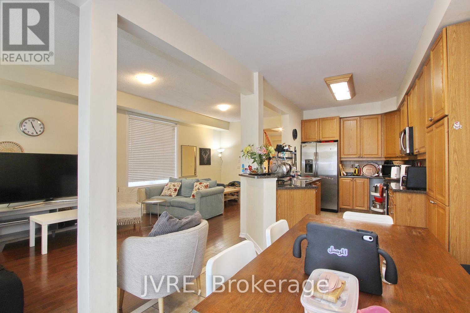 3118 Cabano Crescent, Mississauga, Ontario  L5M 0C4 - Photo 7 - W13514314
