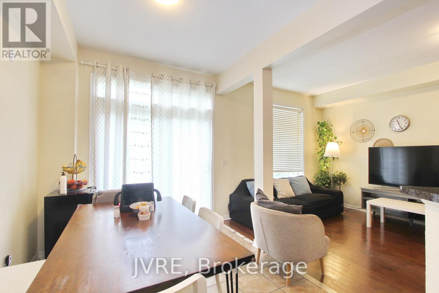 3118 Cabano Crescent, Mississauga, Ontario  L5M 0C4 - Photo 9 - W13514314