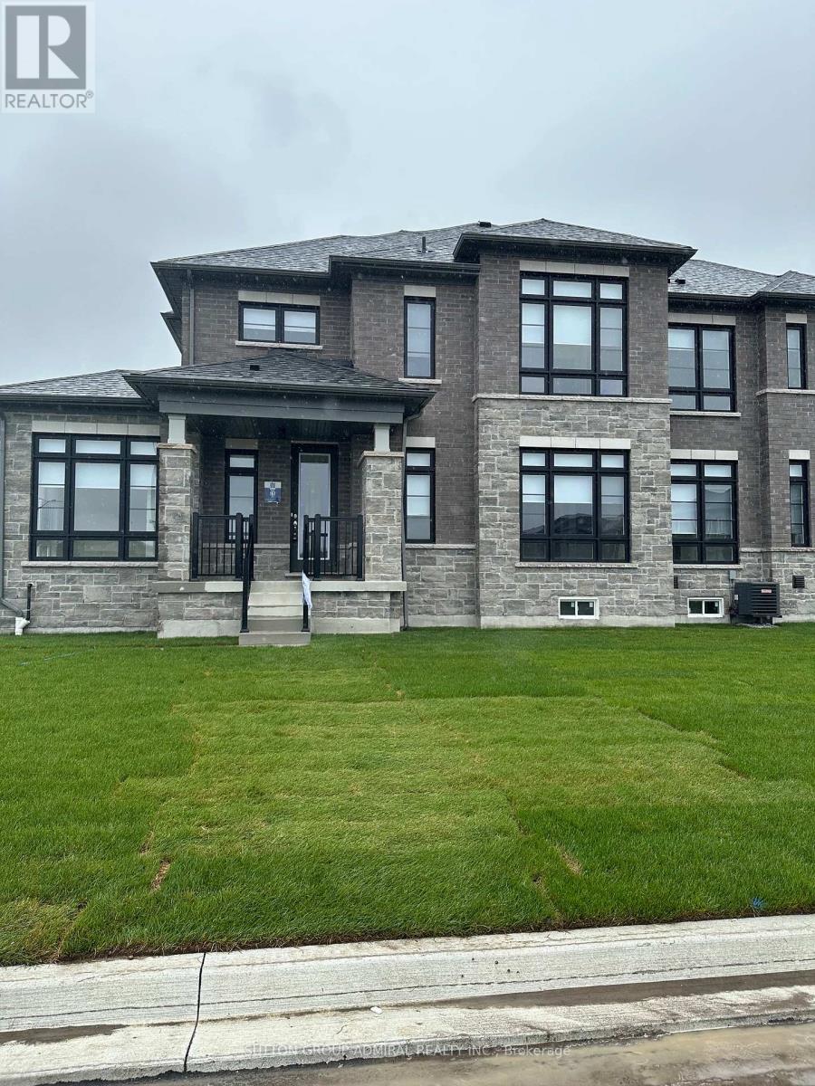 2 BOVEY STREET, Whitby, Ontario