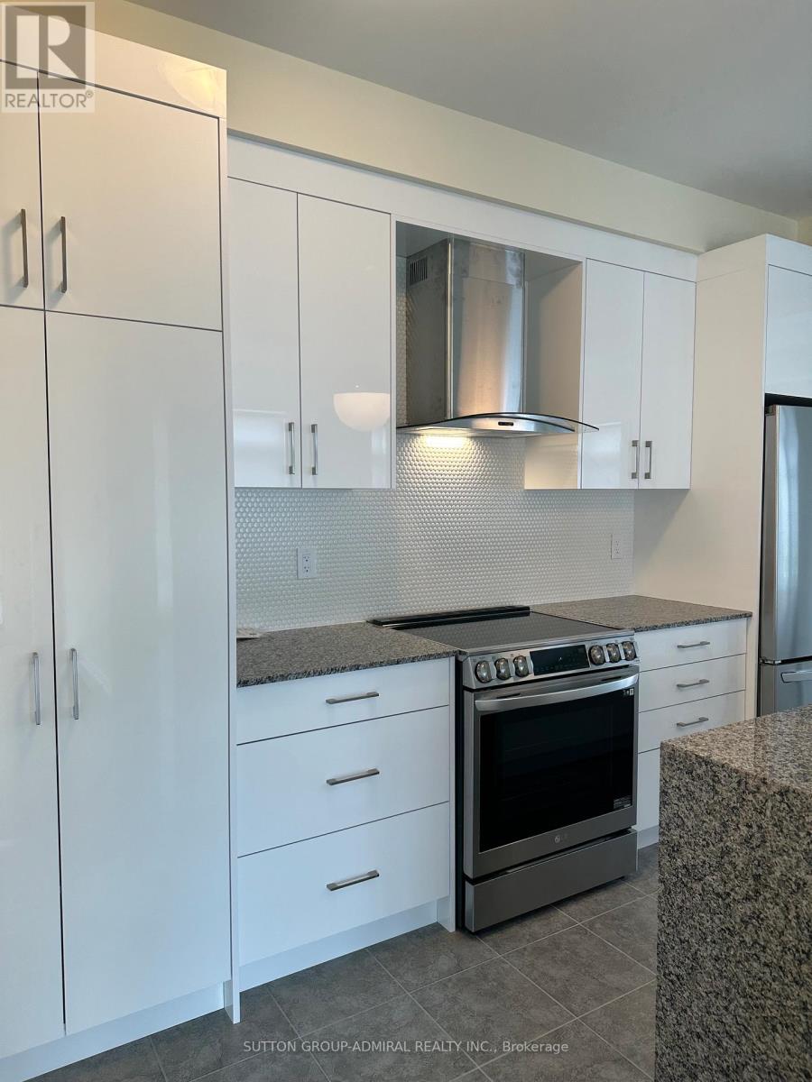2 Bovey Street, Whitby, Ontario  L1P 0M7 - Photo 14 - E13523106