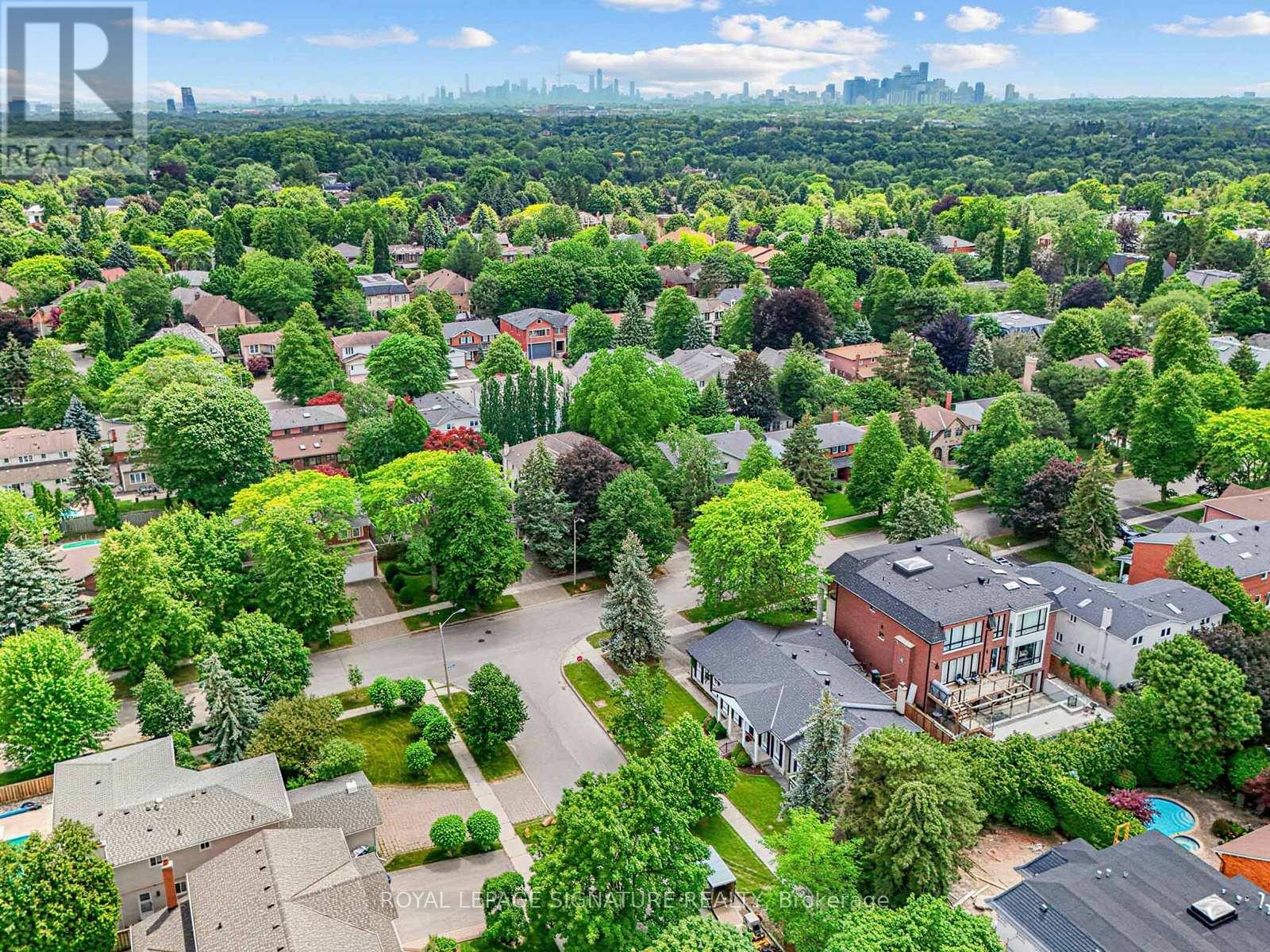 65 Cosmic Drive, Toronto, Ontario  M3B 3G1 - Photo 40 - C13521394