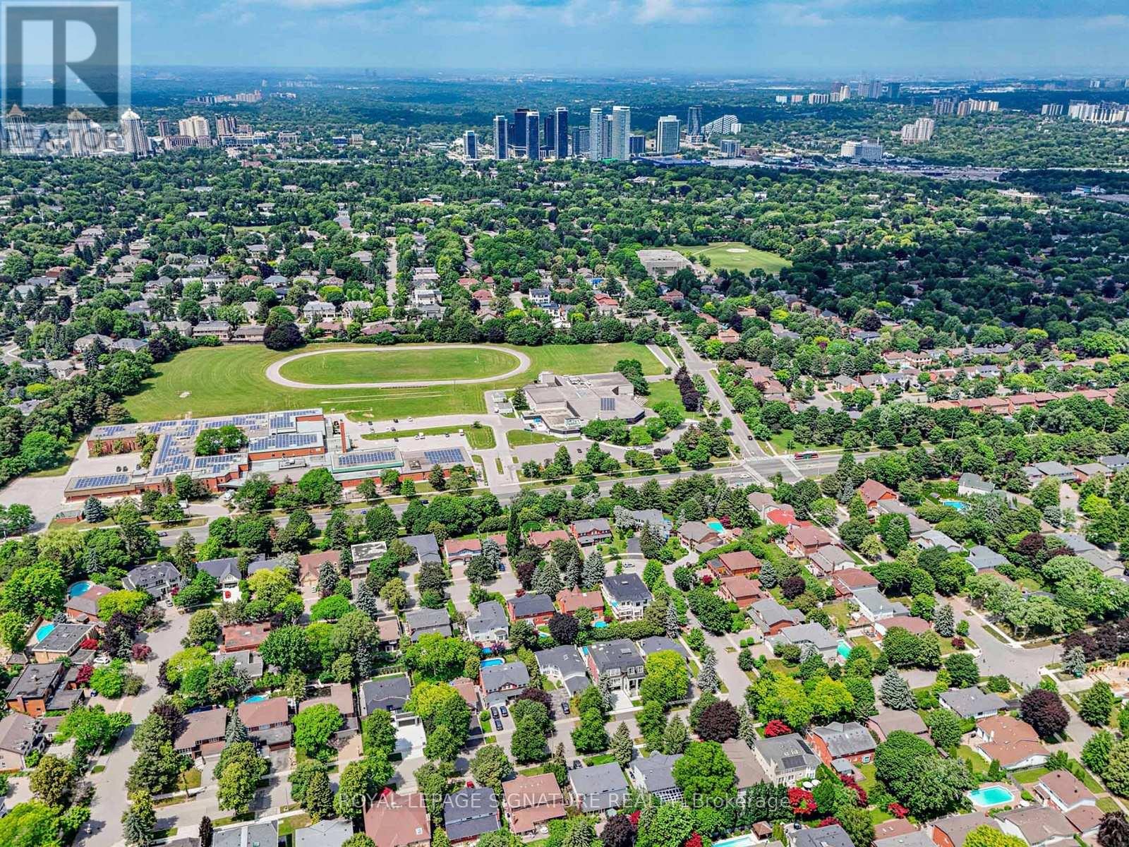 65 Cosmic Drive, Toronto, Ontario  M3B 3G1 - Photo 36 - C13521394