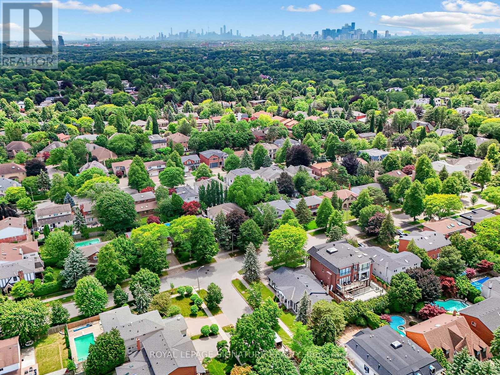 65 Cosmic Drive, Toronto, Ontario  M3B 3G1 - Photo 39 - C13521394