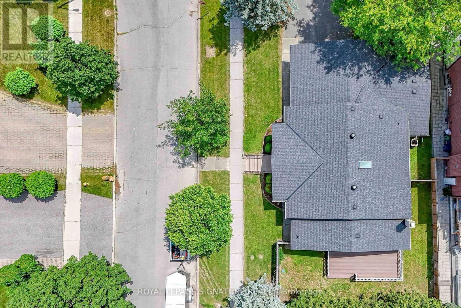 65 Cosmic Drive, Toronto, Ontario  M3B 3G1 - Photo 41 - C13521394