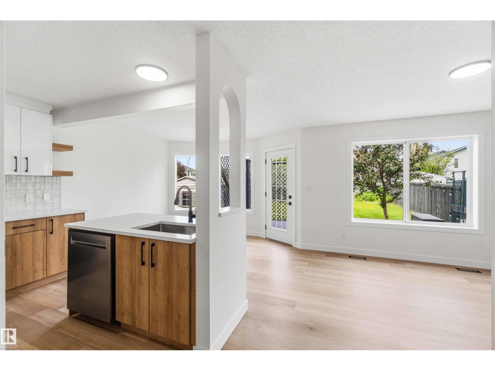 299 Westwood Pt, Fort Saskatchewan, Alberta  T8L 4N5 - Photo 7 - E4497120