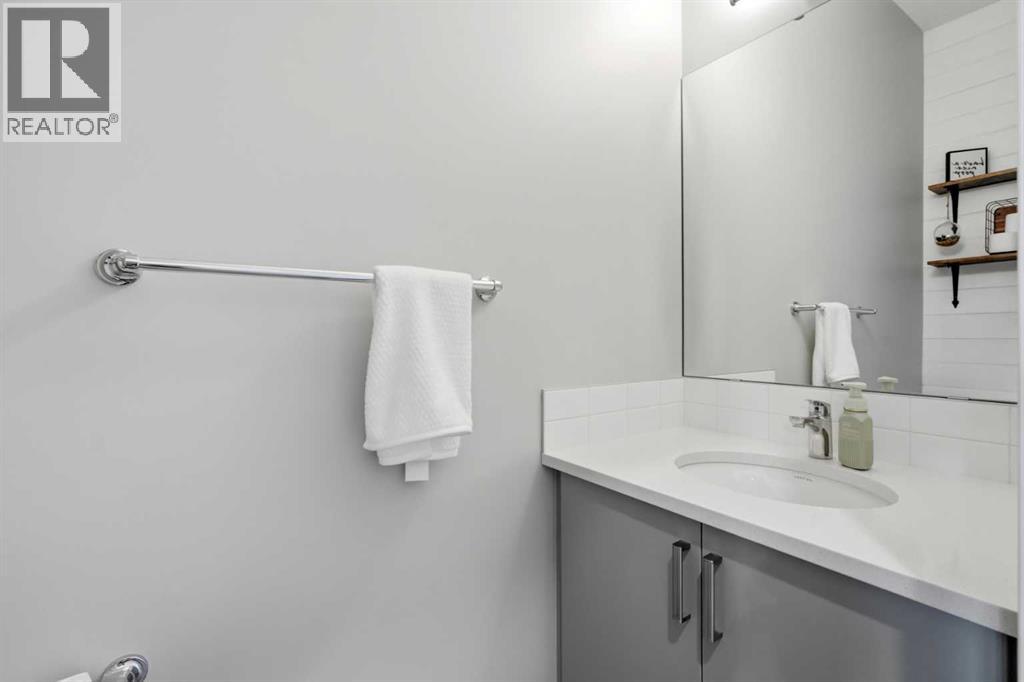 34 Walden Lane SE, Calgary, Alberta  T2X 2A7 - Photo 8 - A2326093