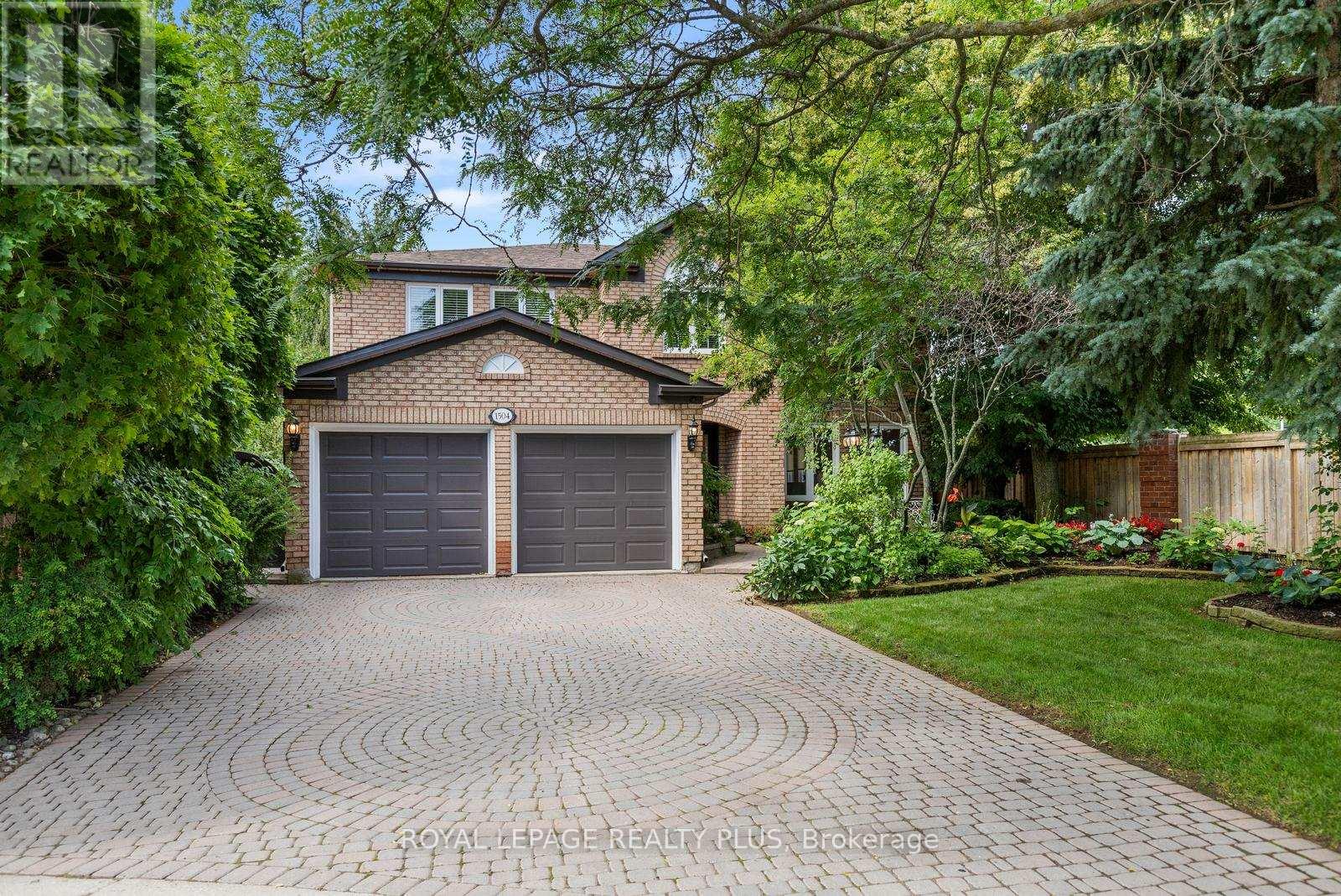 1504 Tanner Court, Oakville, Ontario  L6M 2Z3 - Photo 2 - W13433342