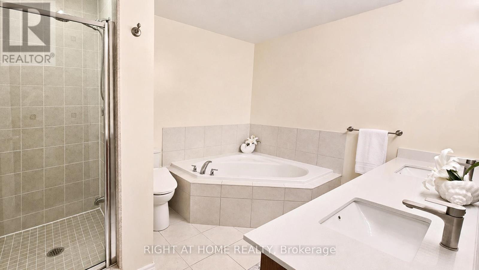 10 - 8900 Bathurst Street, Vaughan, Ontario  L4J 8A7 - Photo 32 - N13491226
