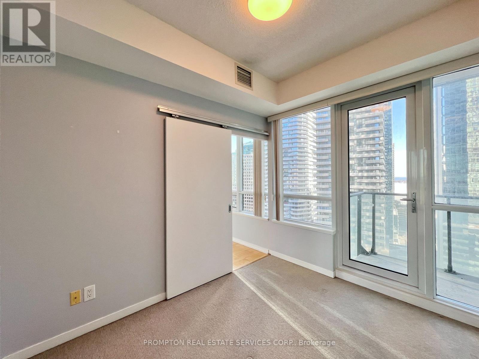 1910 - 65 Bremner Boulevard, Toronto, Ontario  M5J 0A7 - Photo 12 - C13523180