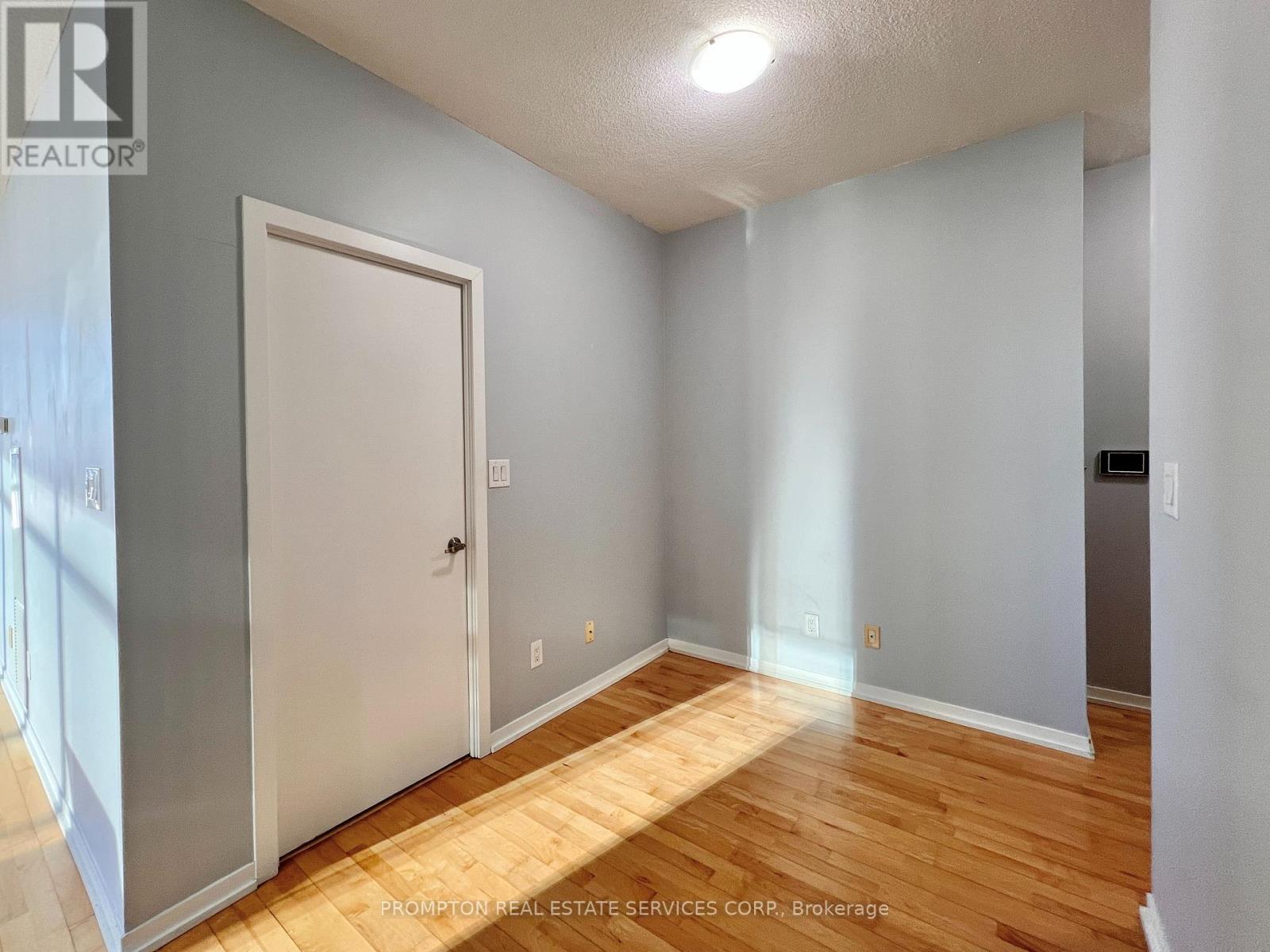 1910 - 65 Bremner Boulevard, Toronto, Ontario  M5J 0A7 - Photo 25 - C13523180