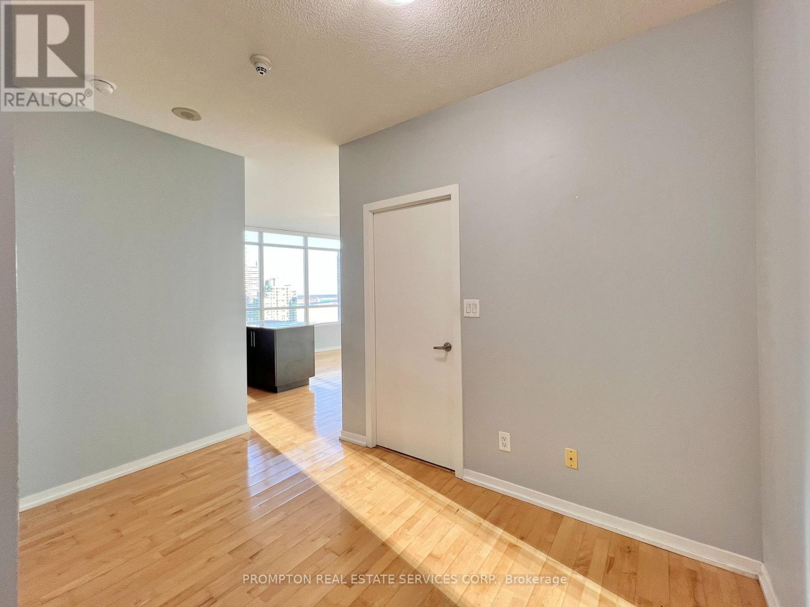 1910 - 65 Bremner Boulevard, Toronto, Ontario  M5J 0A7 - Photo 3 - C13523180