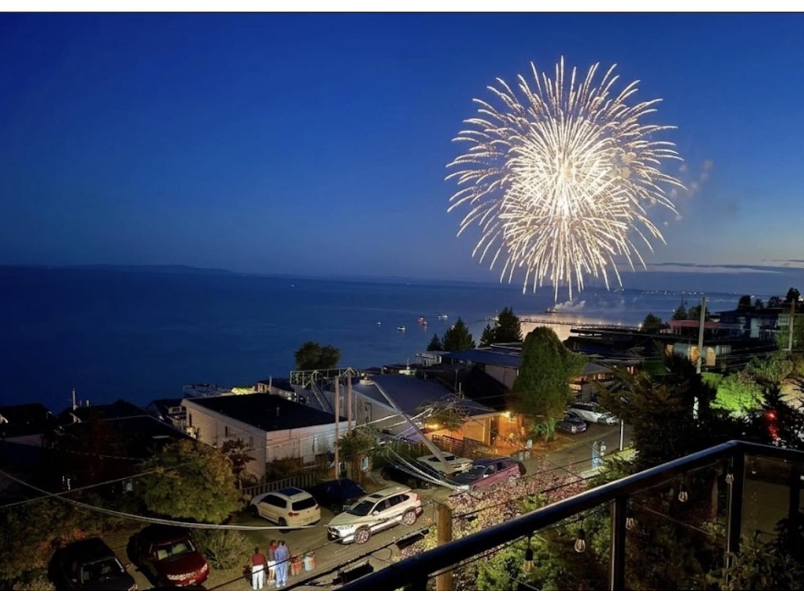 15477 Columbia Avenue, White Rock, British Columbia  V4B 1K3 - Photo 39 - R3141536