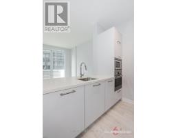 611 - 2221 YONGE STREET, Toronto, Ontario