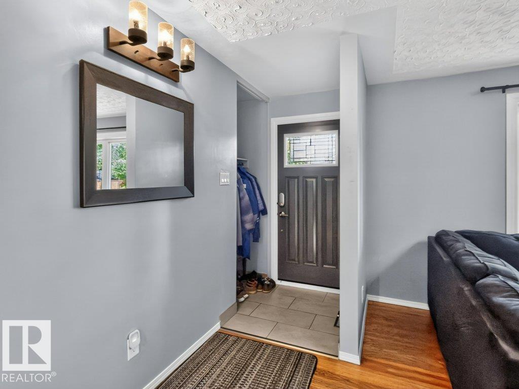 924 Conifer St, Sherwood Park, Alberta  T8A 1N5 - Photo 3 - E4497139