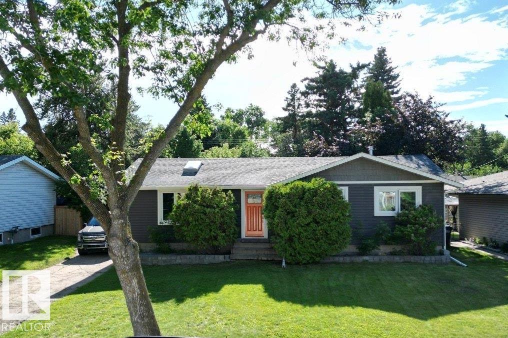 924 Conifer St, Sherwood Park, Alberta